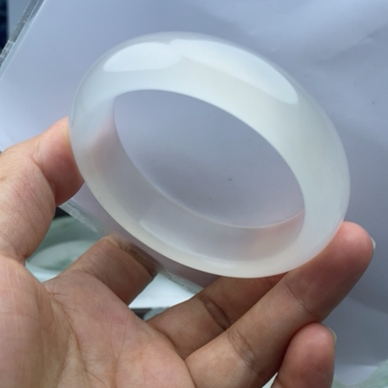 石英质玉（金丝玉）手镯未镶嵌