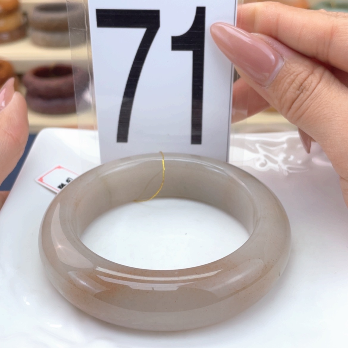 【闪购商品】石英质玉手镯未镶嵌