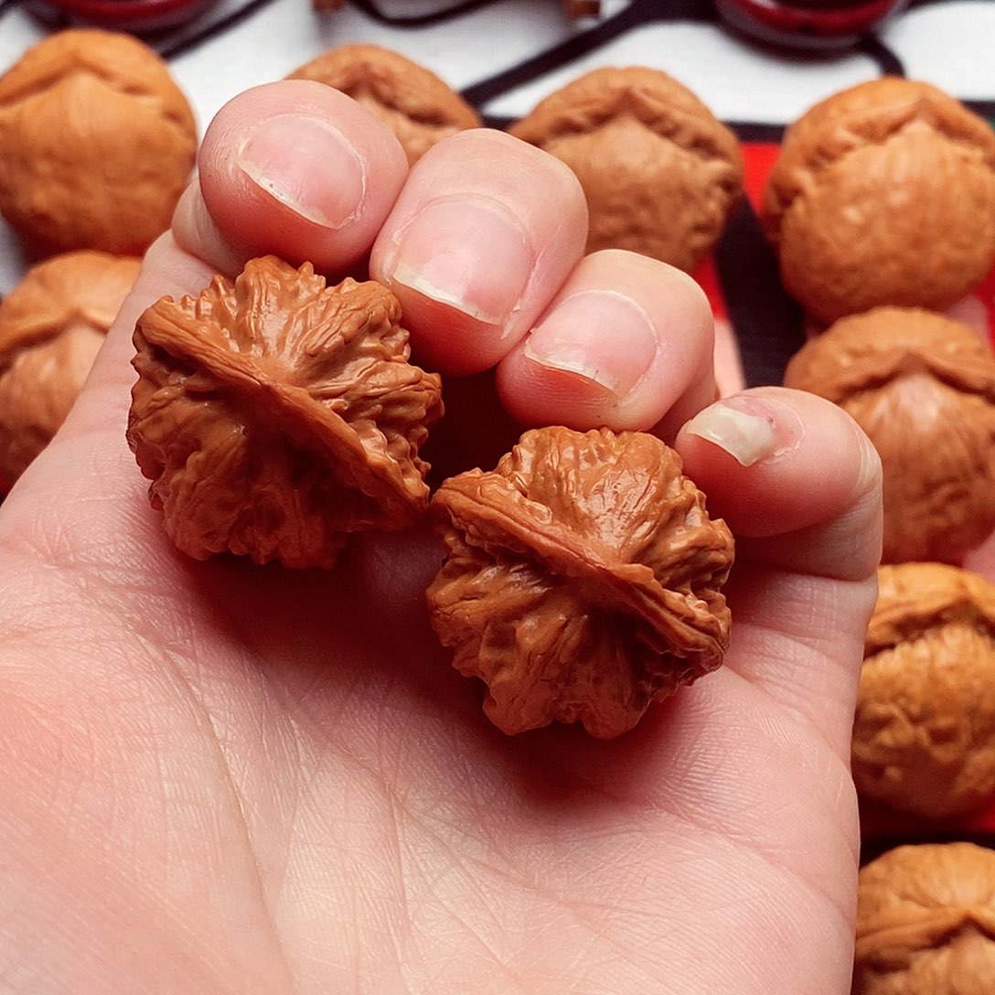 文玩核桃吊坠京八棱