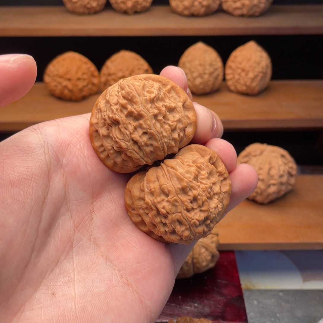 文玩核桃把件车*42毕业球白