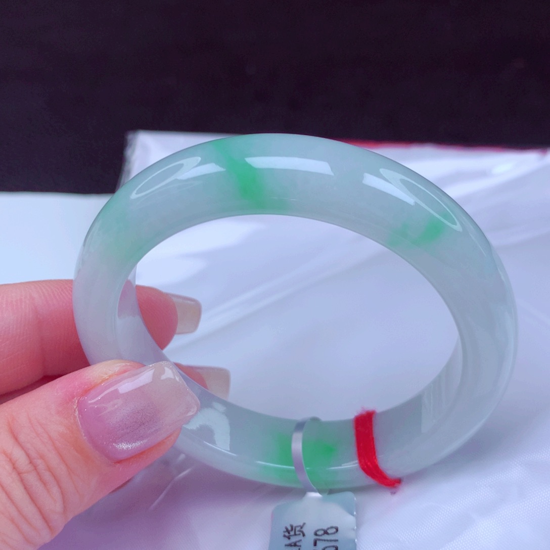 翡翠手镯未镶嵌手镯88