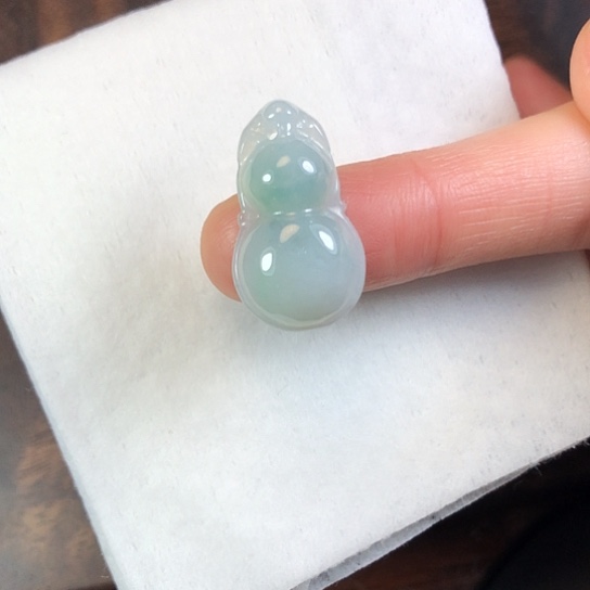 翡翠未镶嵌颈饰缅甸A货，每天下午1点半开播