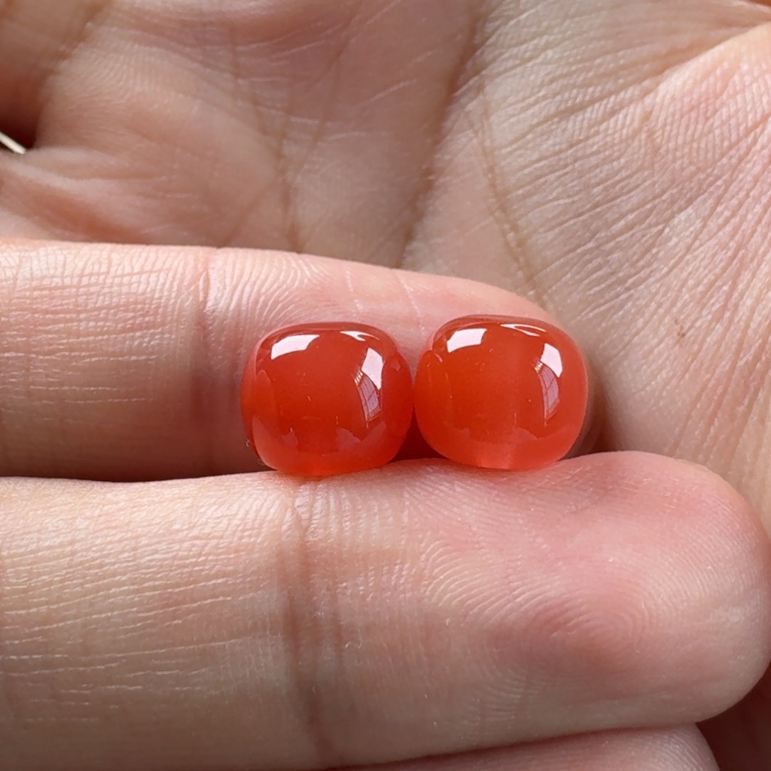 南红玛瑙未镶嵌对珠9*7.8