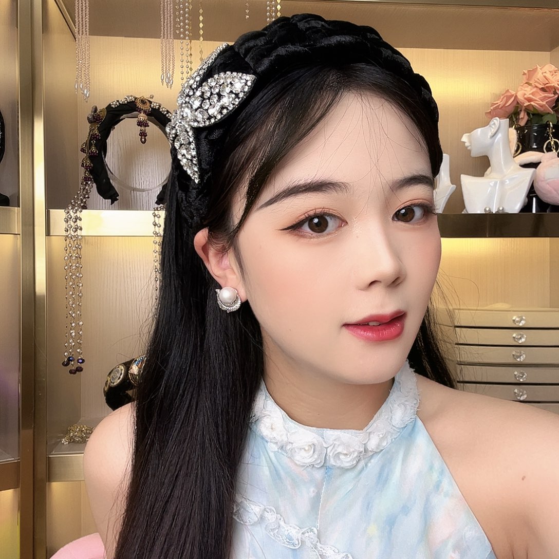 醋酸（人造纤维）铁合金一只蝴蝶