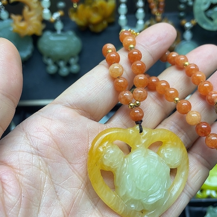 未镶嵌蛇纹石玉颈饰