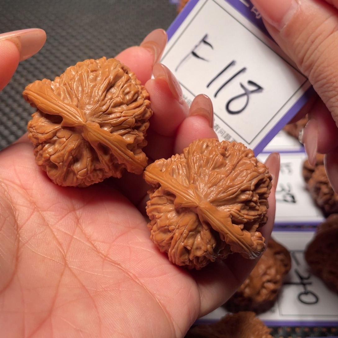 把件文玩核桃118号白狮子山42