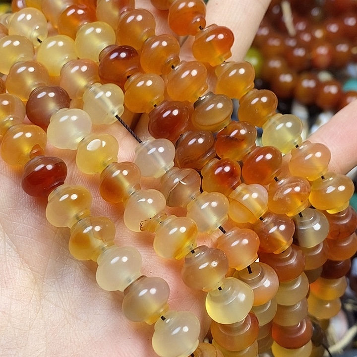 未镶嵌颈饰玛瑙/玉髓玉*