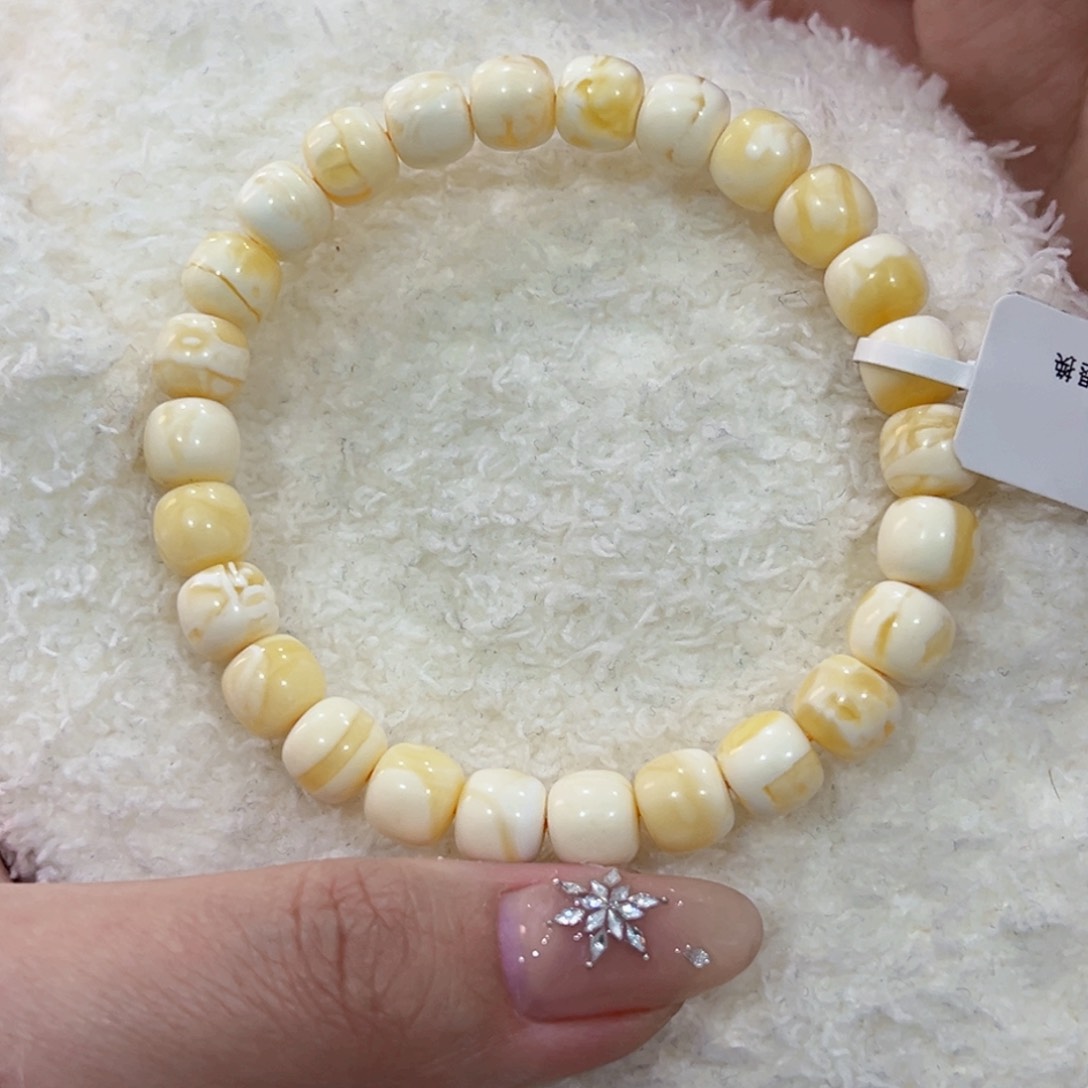 蜜蜡手链未镶嵌阿*8.2m瓷白老型手串