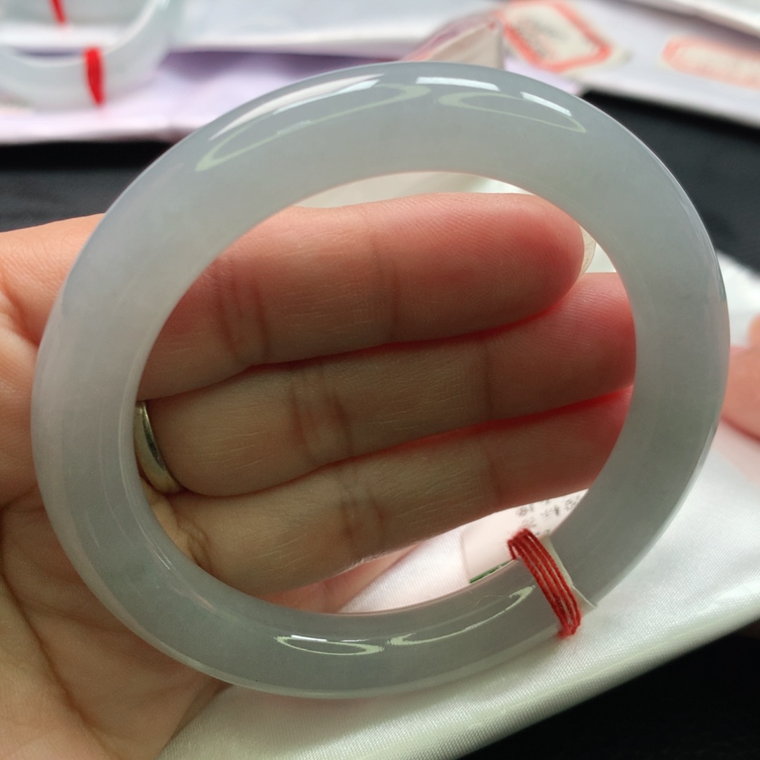 翡翠手镯未镶嵌缅甸55.56