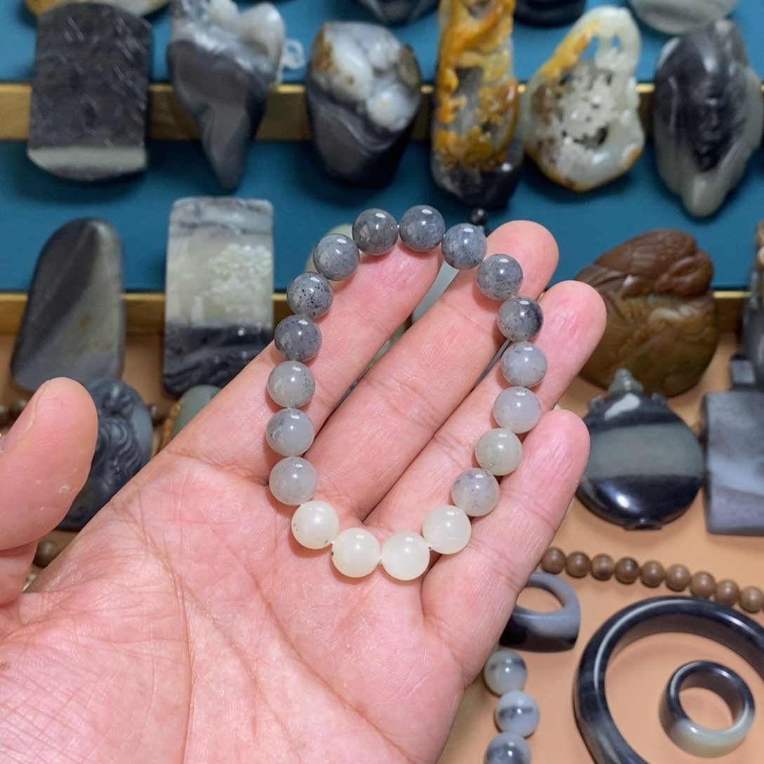 未镶嵌和田玉把件