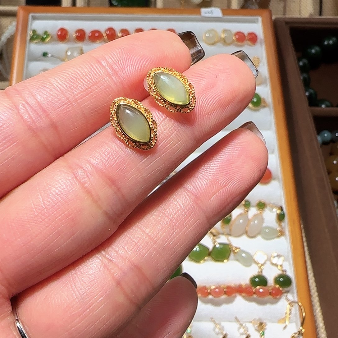 和田玉银S925镶嵌耳饰