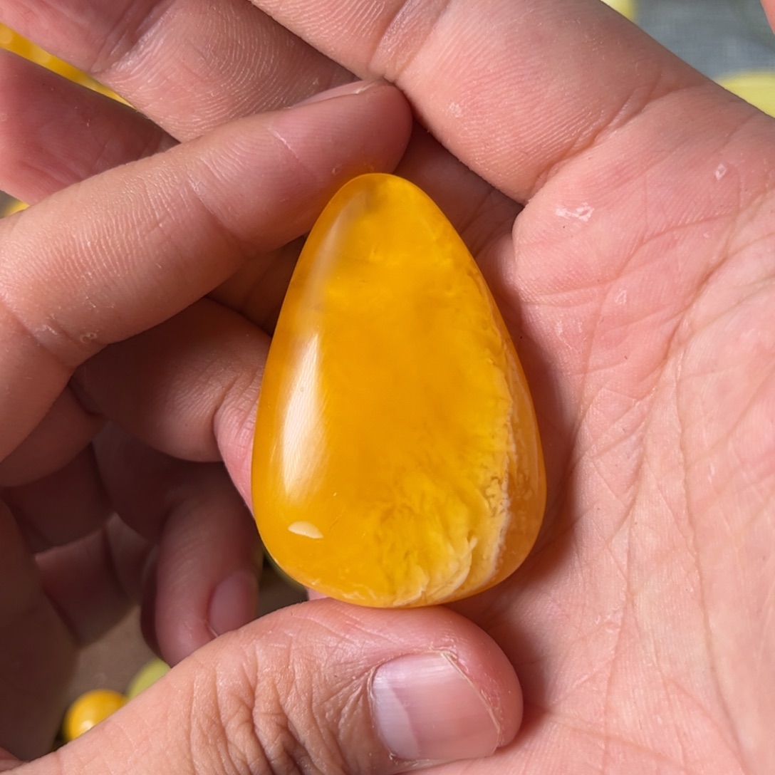 琥珀裸石未镶嵌蜜蜡焦皮料水滴