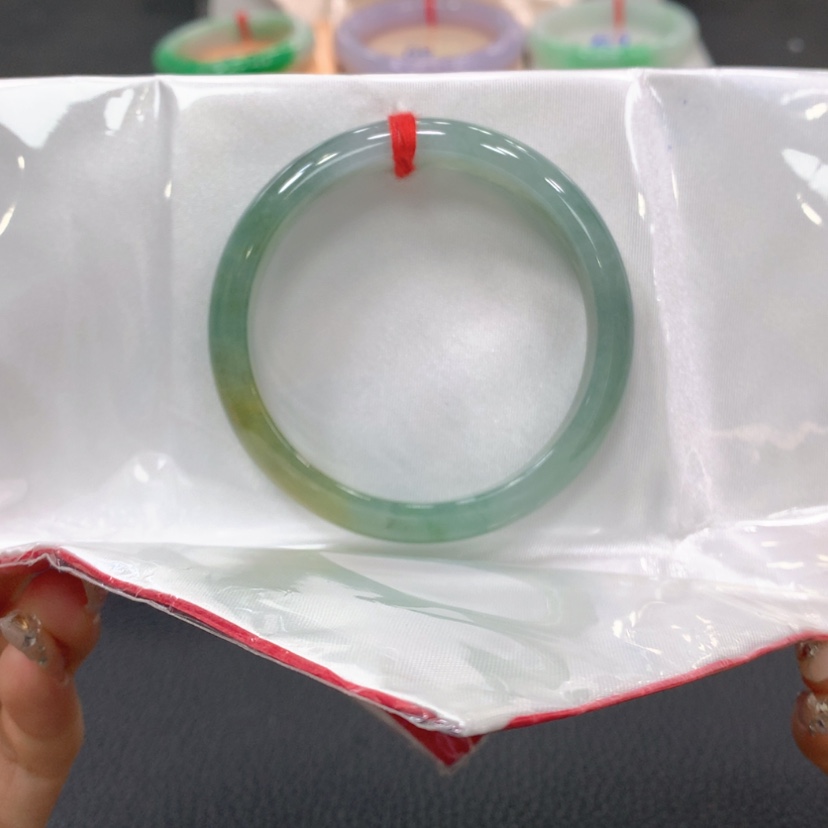 【闪购商品】翡翠手镯未镶嵌如**～翡翠