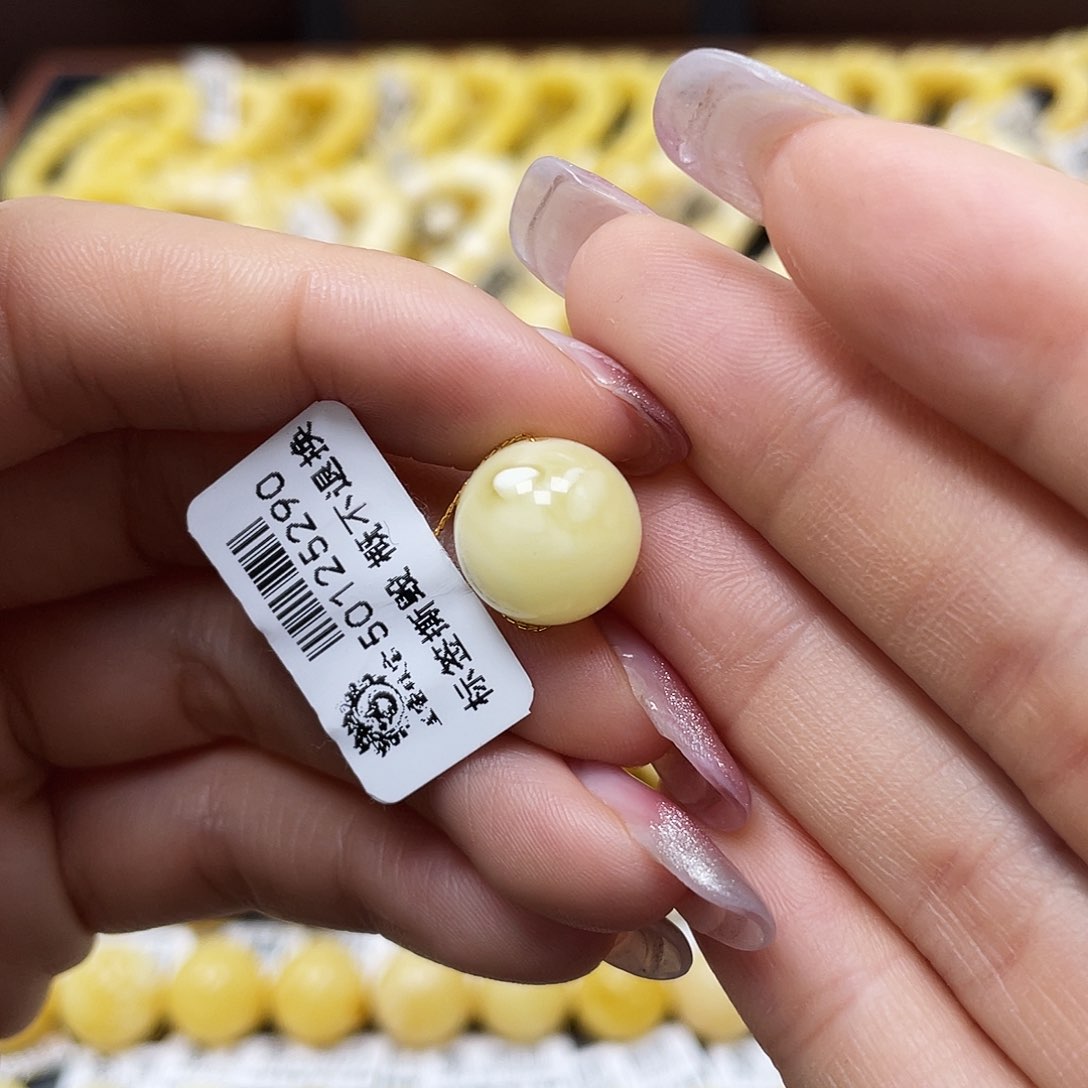 蜜蜡裸石未镶嵌圆珠12.1mm花粉（抛）