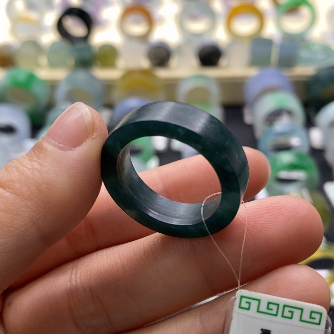 定制翡翠未镶嵌圈口20