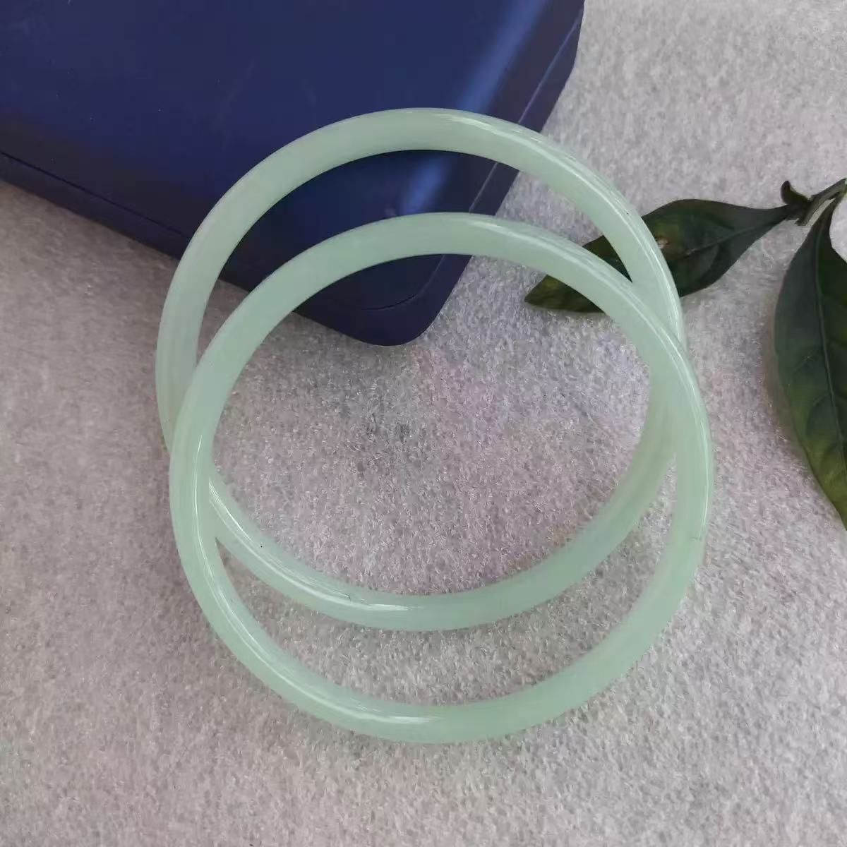 【韩雅珠宝】时尚绿色美人少女风手镯s9085