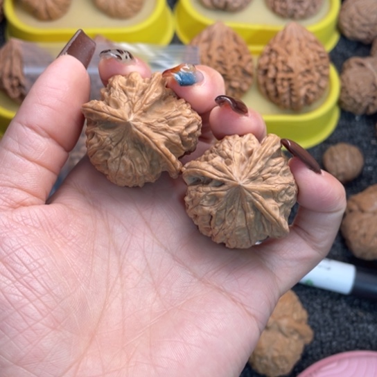 文玩核桃吊坠三棱013