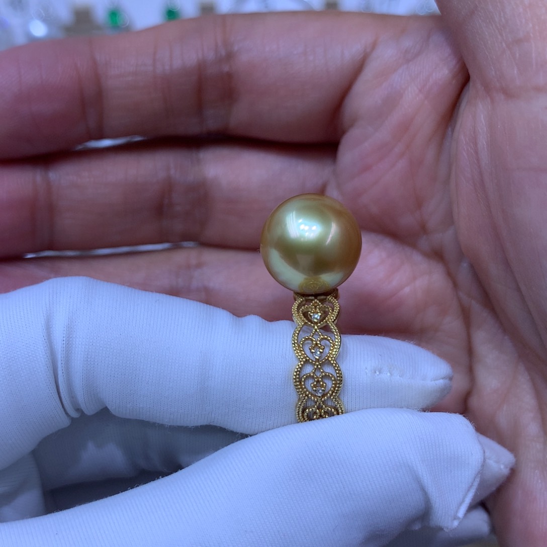 海水珍珠耳饰18K金镶嵌