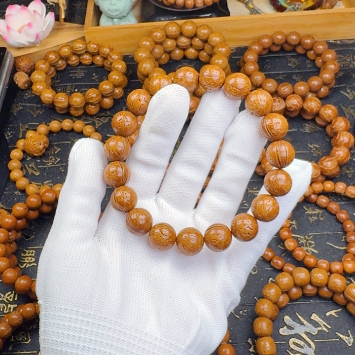 三***鼠桃核手串12尺寸小金豆