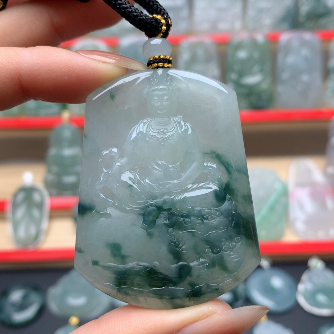 翡翠颈饰未镶嵌文殊