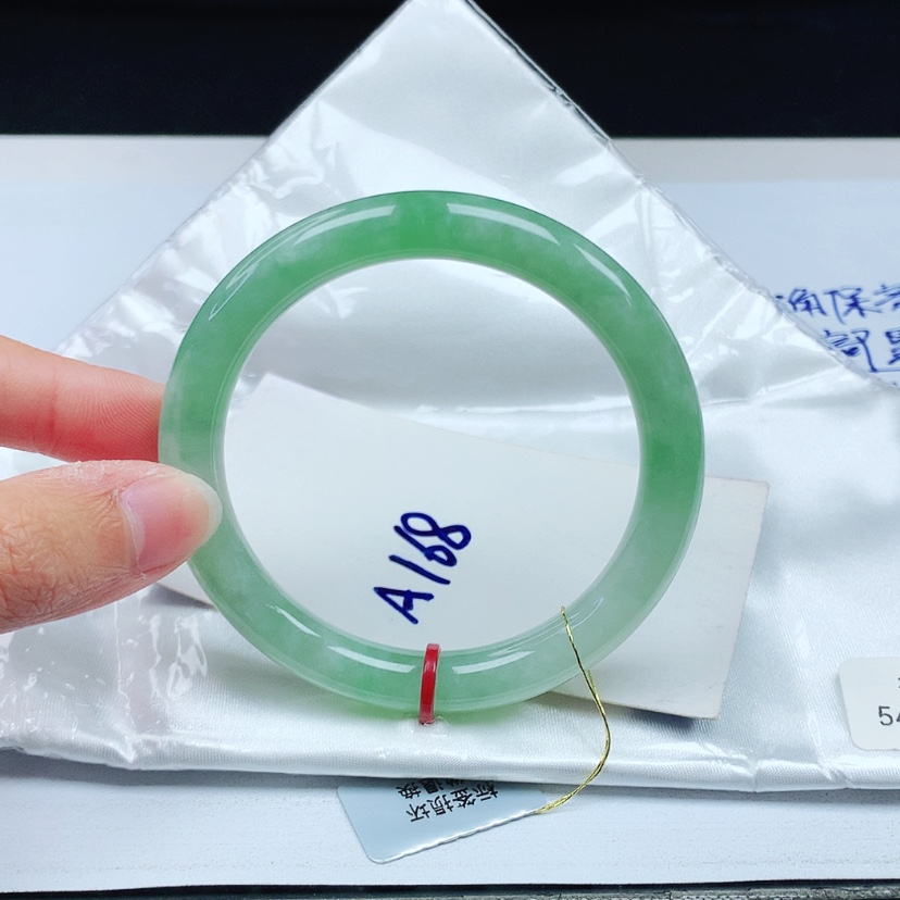 【闪购商品】翡翠手镯未镶嵌54.3圈