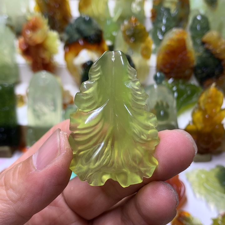 蛇纹石玉珠宝半成品未镶嵌