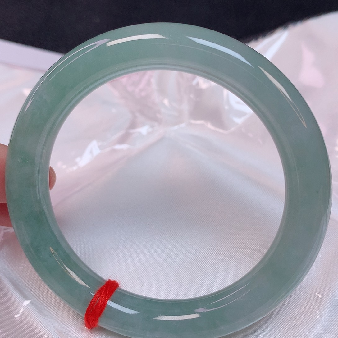 翡翠手镯未镶嵌56+ 翡翠手镯