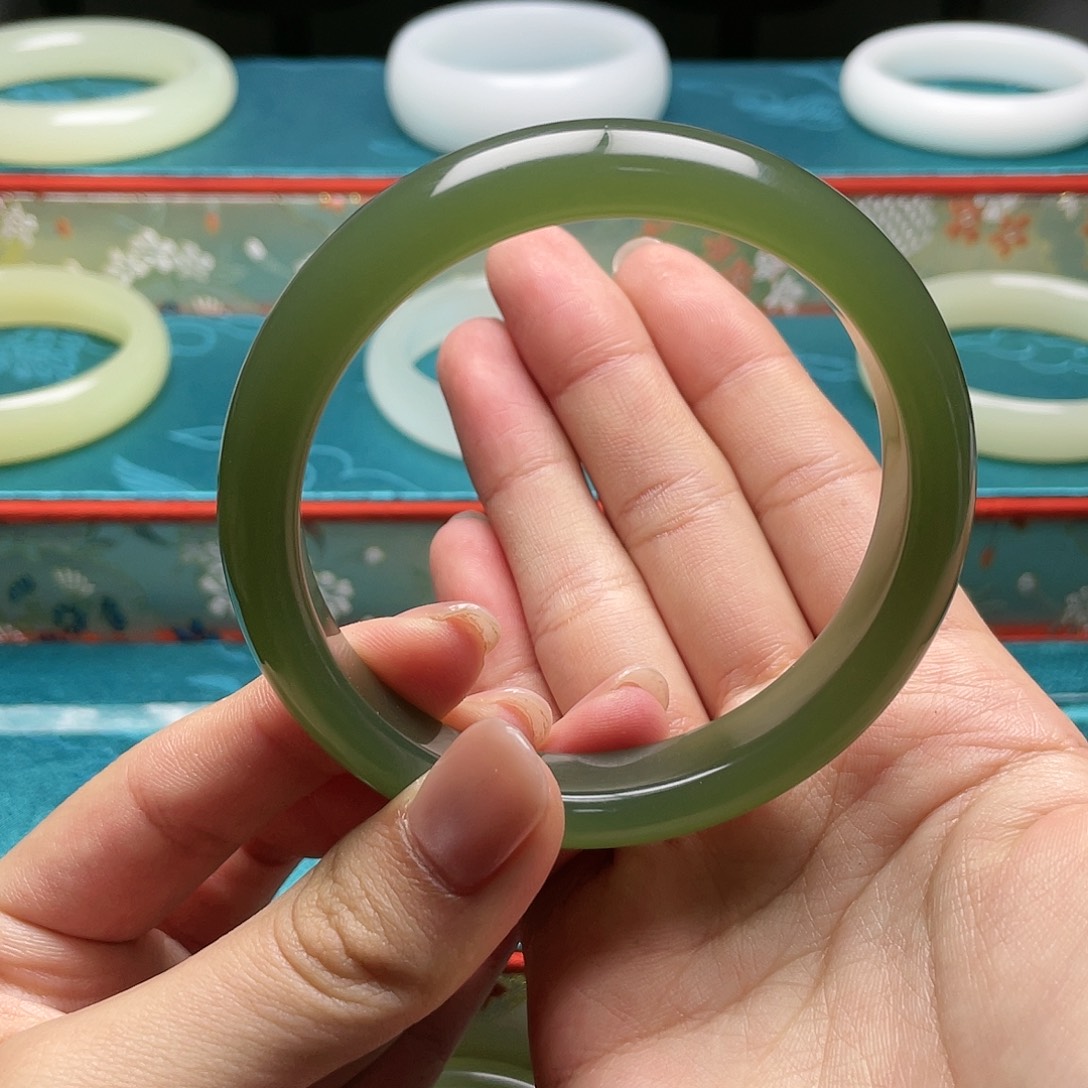 水***瓶65+深湖绿正圈手镯