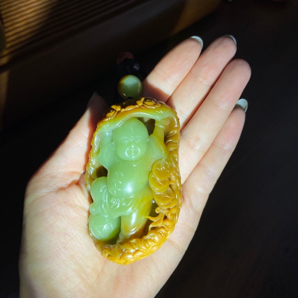 析木河磨玉童子送财欢天喜地手把件