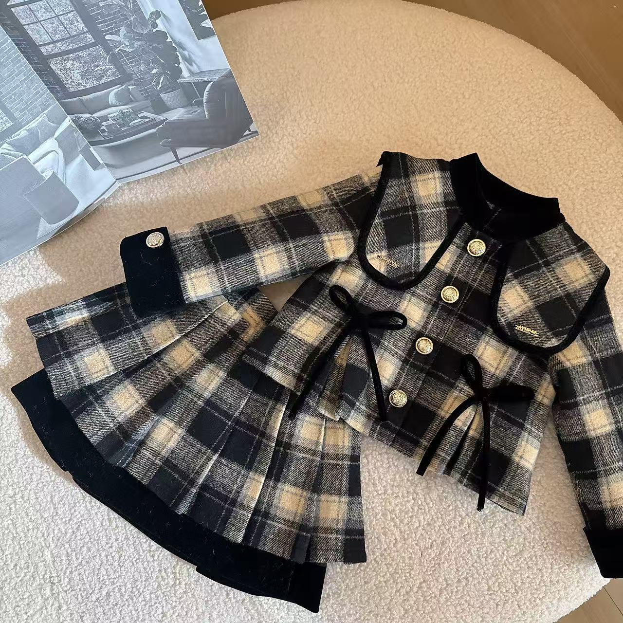 女童学院风套装2025秋冬季小女孩加厚格子上衣百褶裙套装