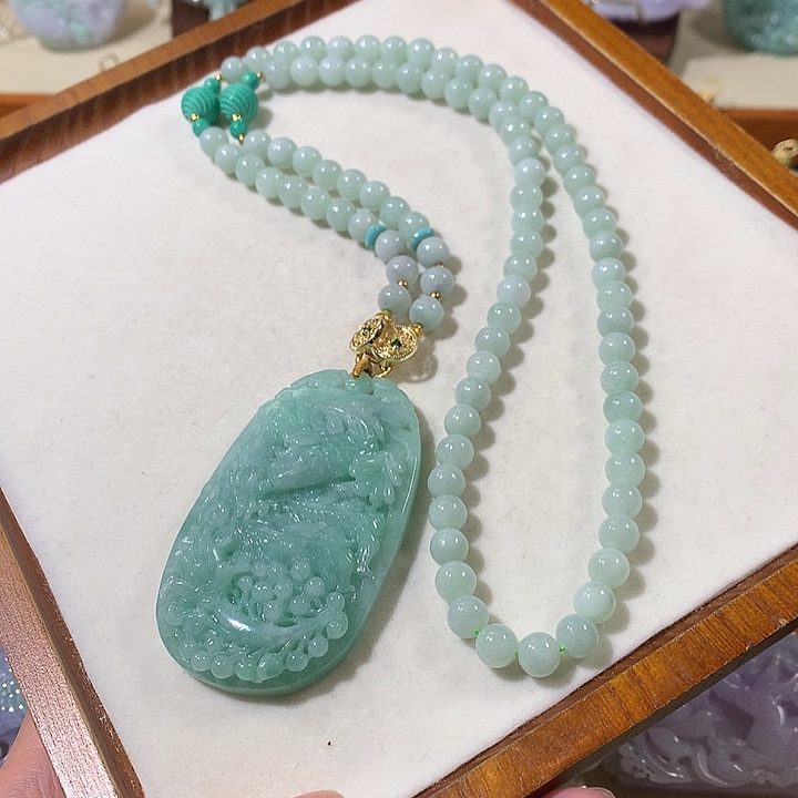 翡翠未镶嵌颈饰翡翠吊坠