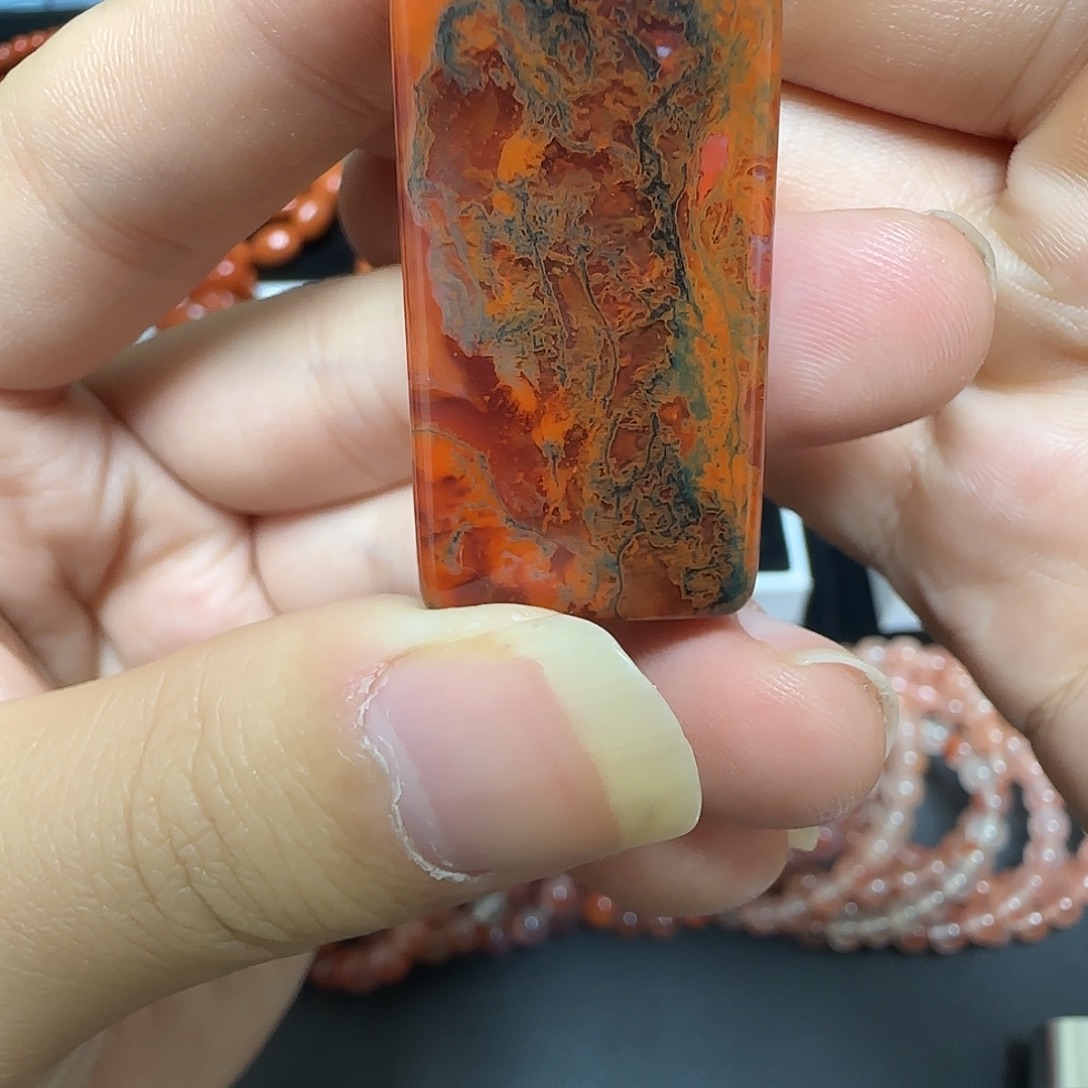 南红玛瑙未镶嵌颈饰