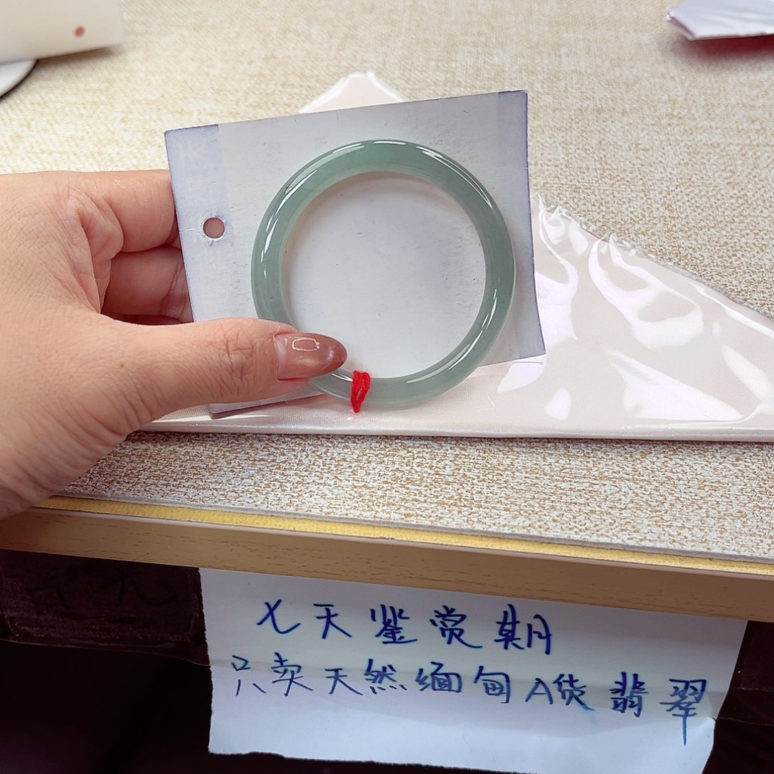 翡翠未镶嵌手镯手镯