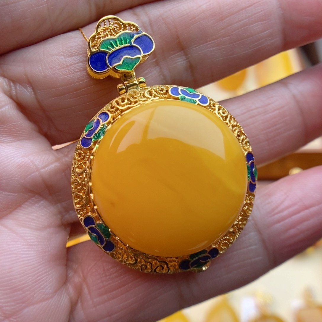 琥珀颈饰银S925镀金镶嵌