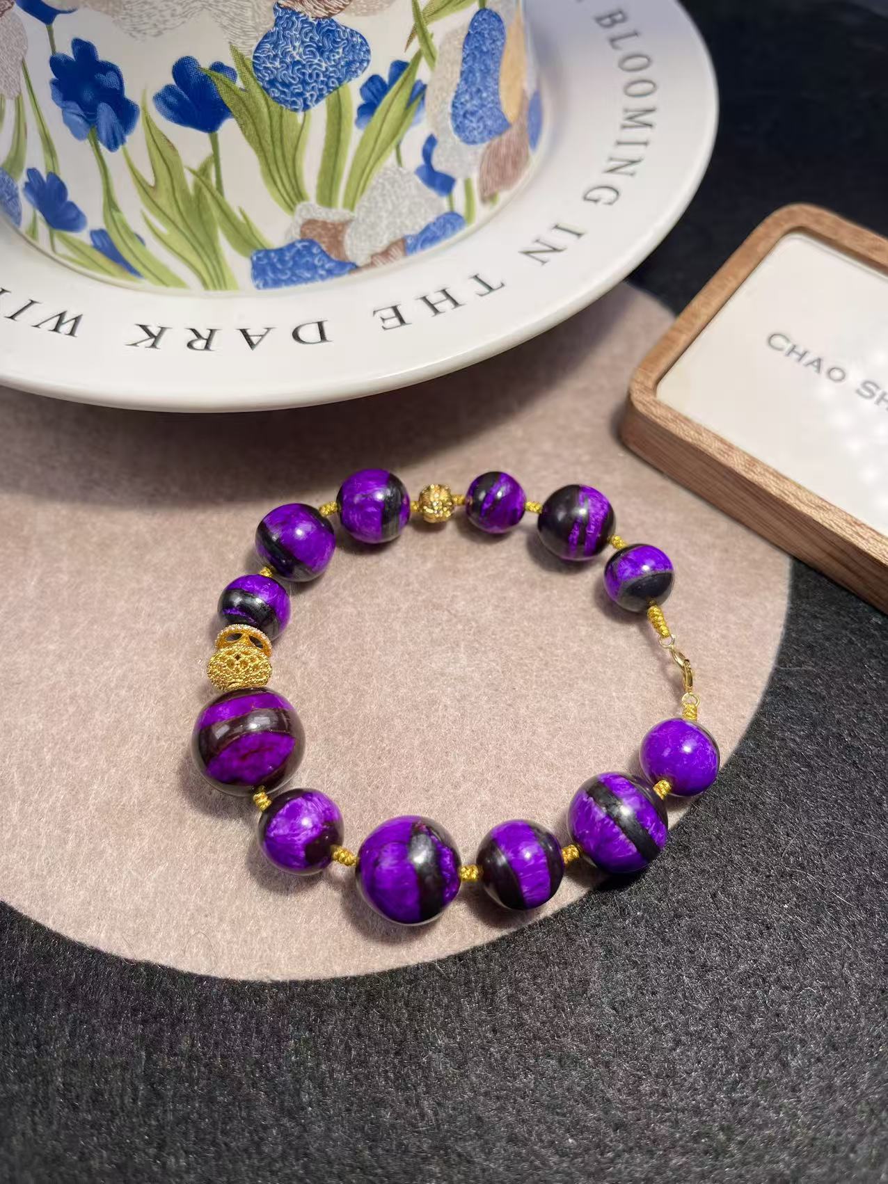 潮生石丨18K金镶舒俱来丝绒圆珠手链/多样性发其一/P00374