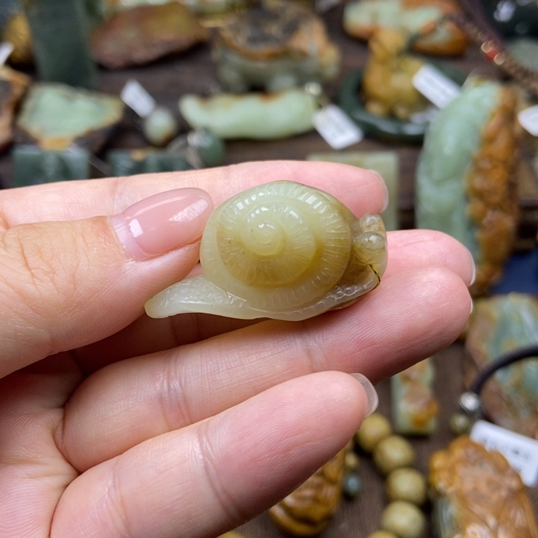 未镶嵌岫岩老玉（透闪石质玉）珠宝奇石