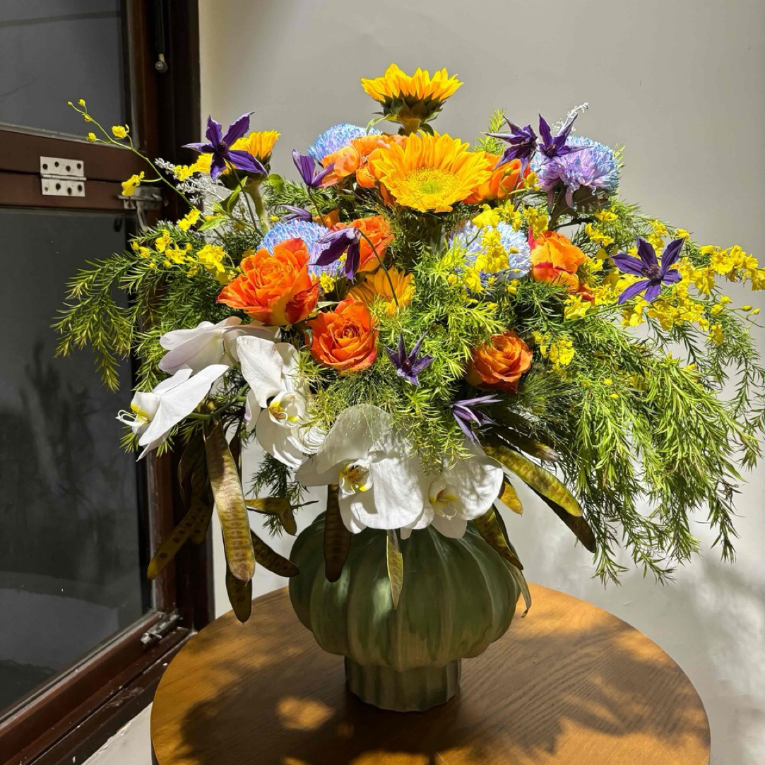 鲜花玫瑰向日葵混搭花束五代果小南瓜景德镇花瓶高26口8cm无孔