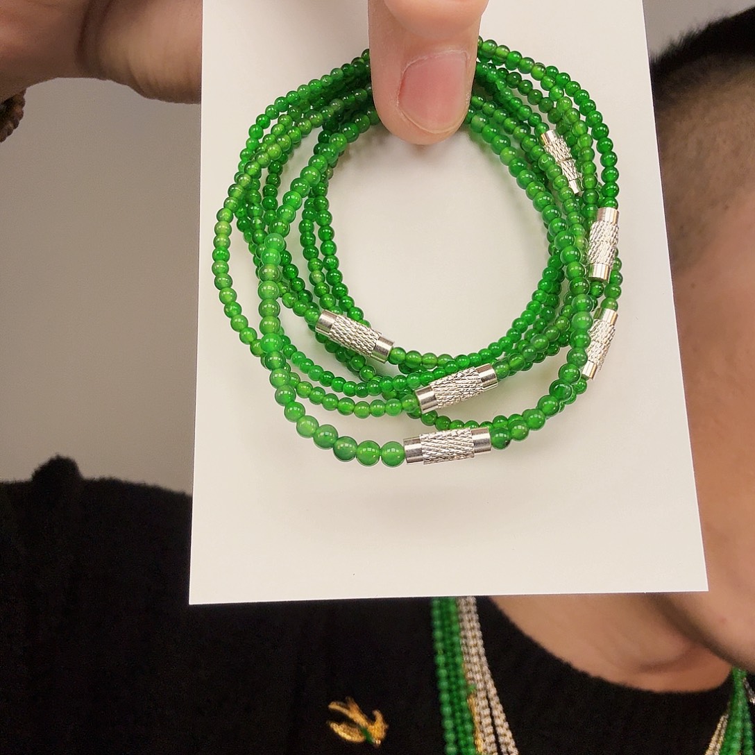 翡翠未镶嵌颈饰多样性发货只发一件