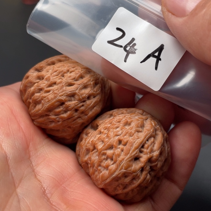 文玩核桃吊坠铁锤38