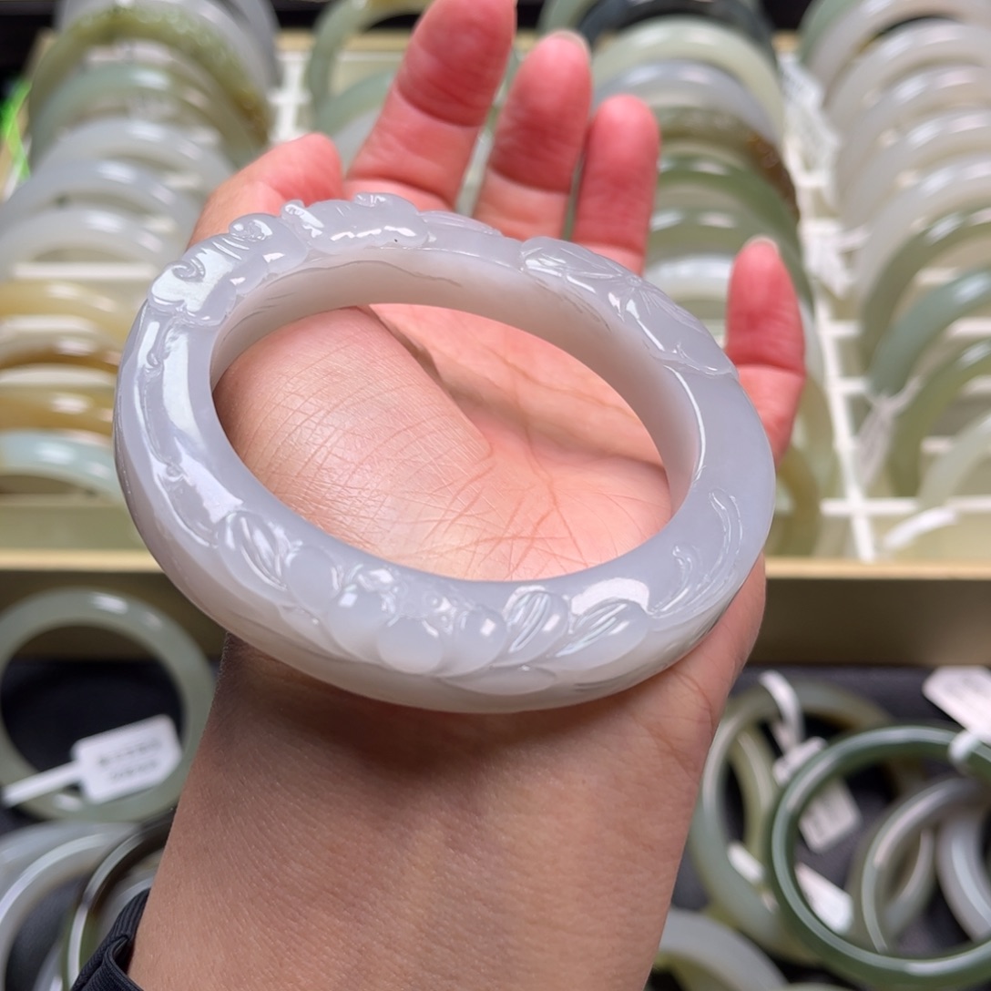 和田玉未镶嵌手镯59圈