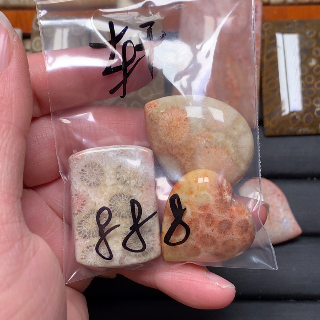 硅化玉未镶嵌吊坠无事牌手排平安扣