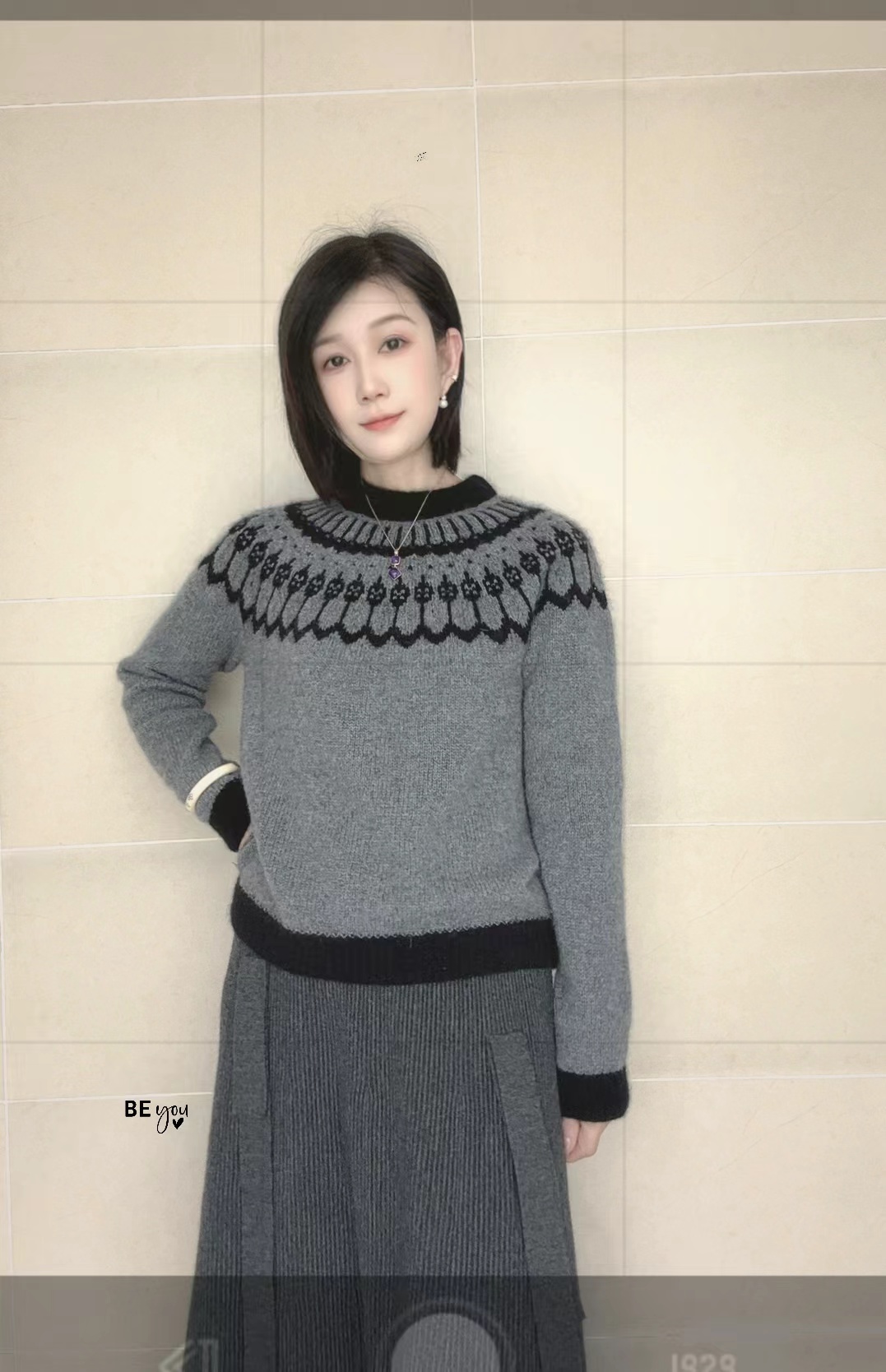 钻石 套头衫  斓烟：九色鹿精品羊绒纱线手工编织毛线球