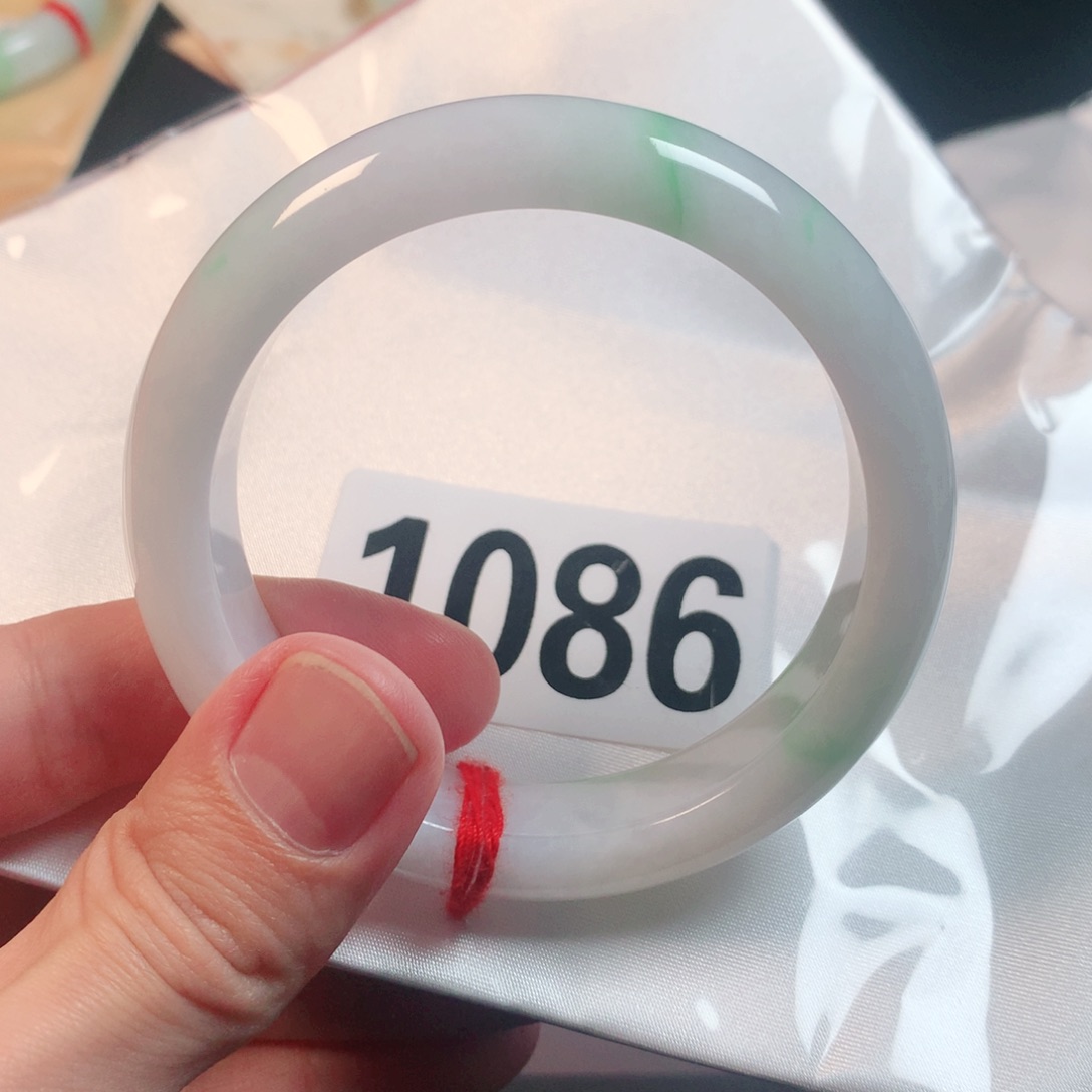 翡翠手镯未镶嵌翡翠手镯1086