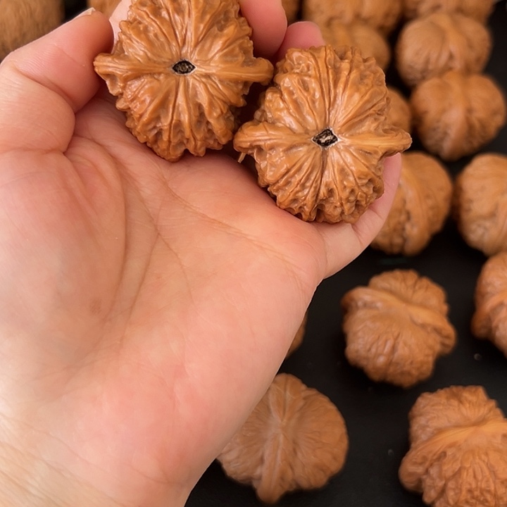 文玩核桃把件0**7血麒麟41