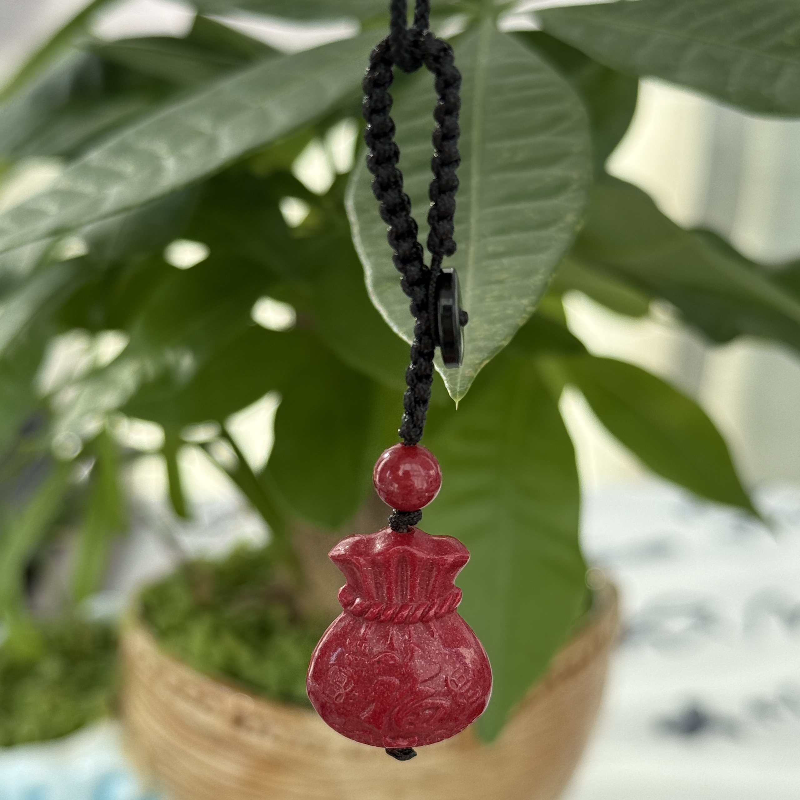 天然辰砂【臻品】高含量有光圈天然原矿红晶砂编织绳小福袋挂件