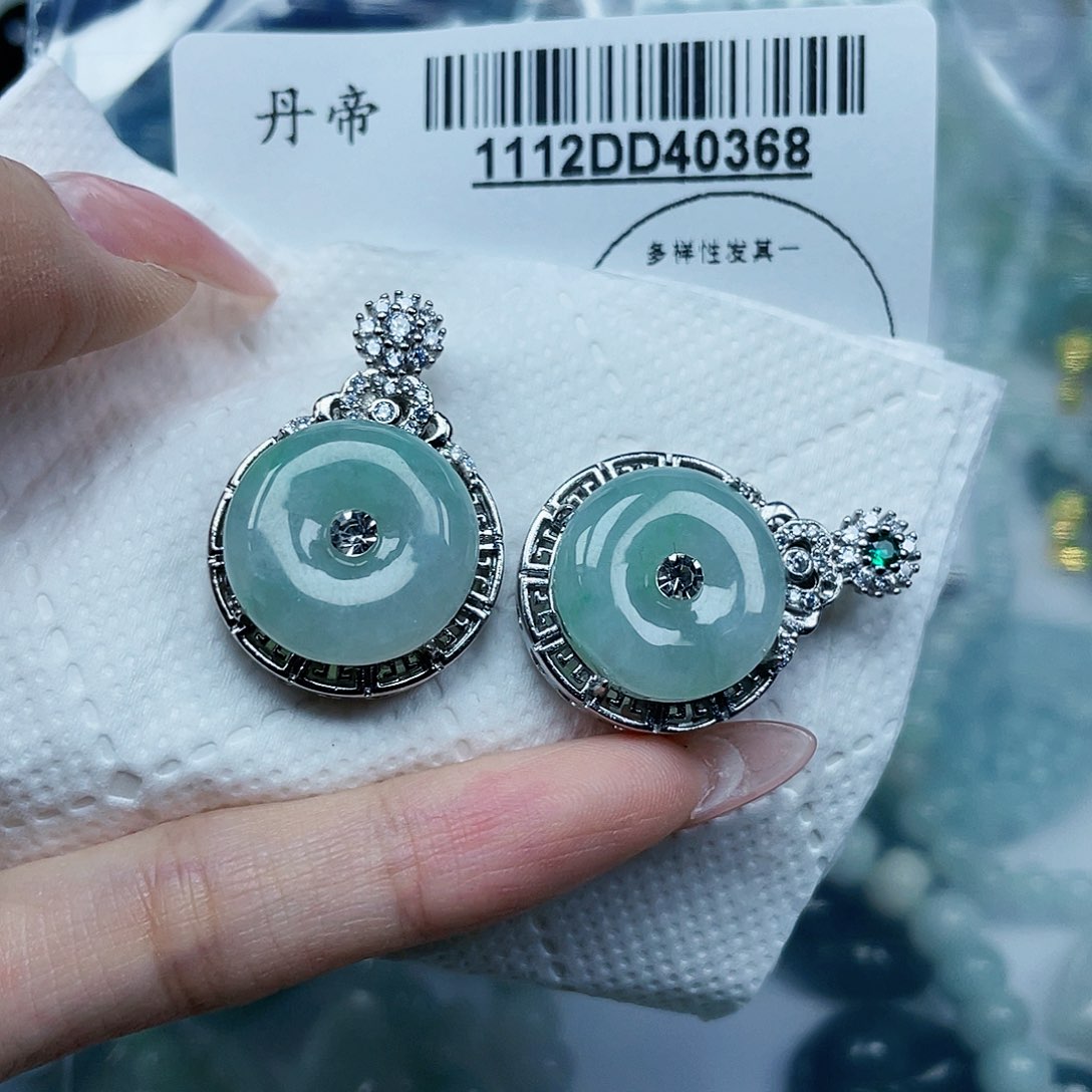 吊坠(不含链)未镶嵌翡翠玲*?