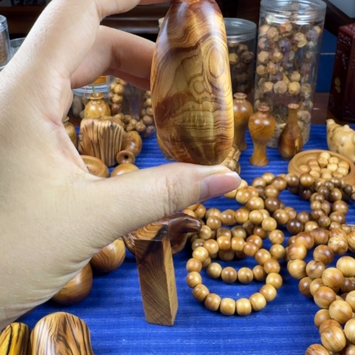 柏木（崖柏）北太行崖柏陈化闪电手把