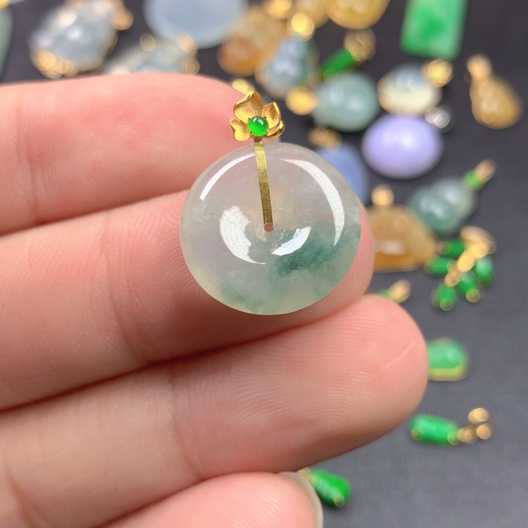 【闪购商品】颈饰18K金镶嵌翡翠翡翠
