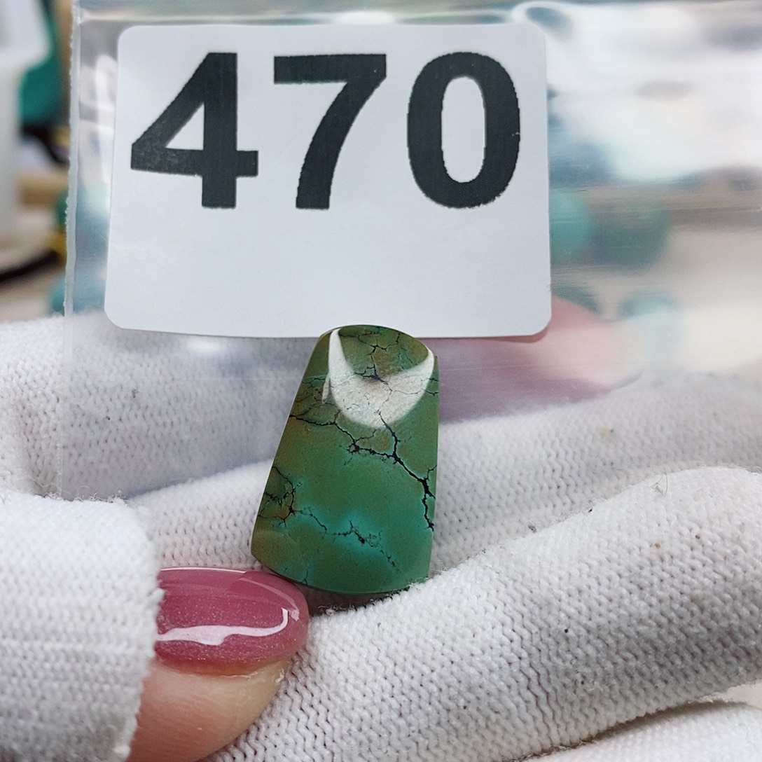 绿松石颈饰未镶嵌