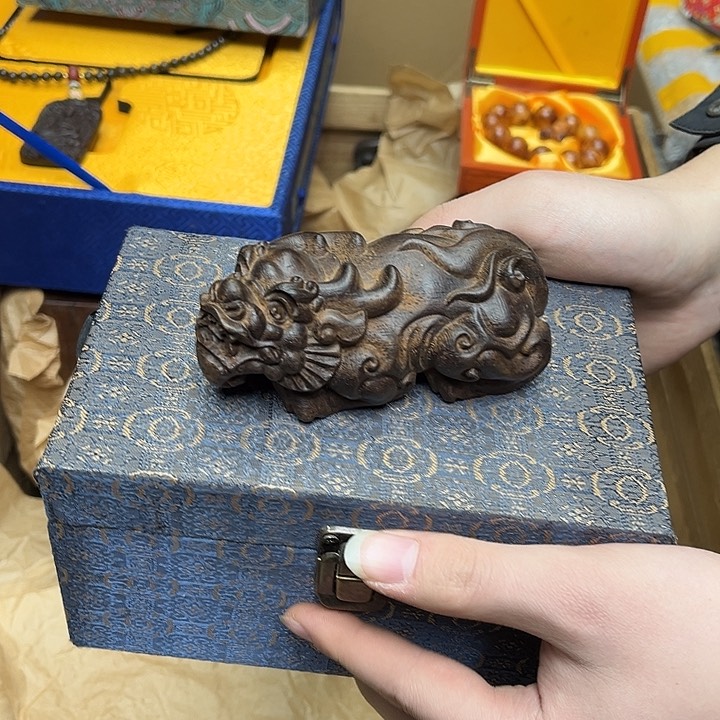 大叶紫檀（黑酸枝木类）